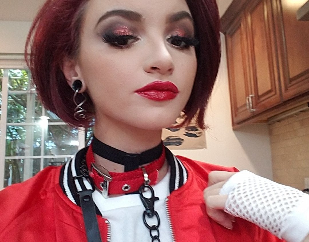 Lola fae. Лола Фэй. Lola Fae latex. Tutorhim Lola Fae. Lola Fae доминатрикс.