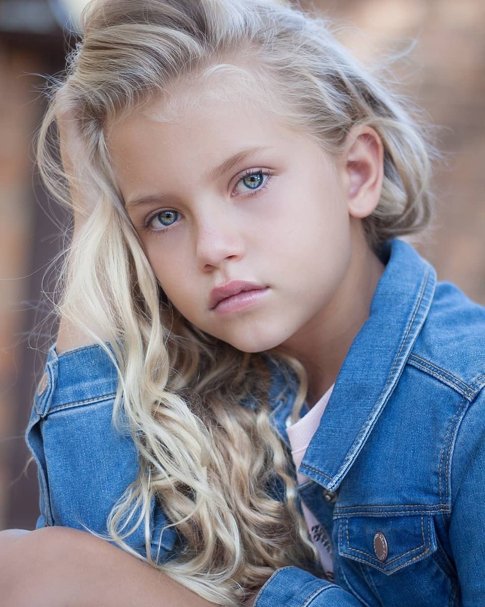 Monique l model