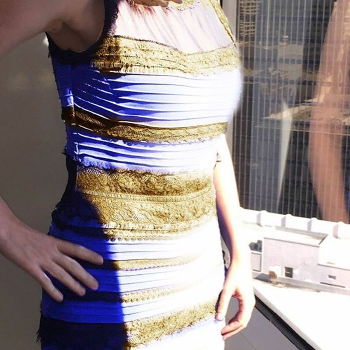 Сине золотое платье
