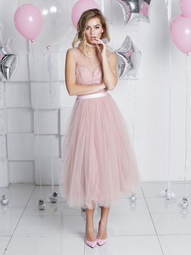 Нежно розовое платье на выпускной