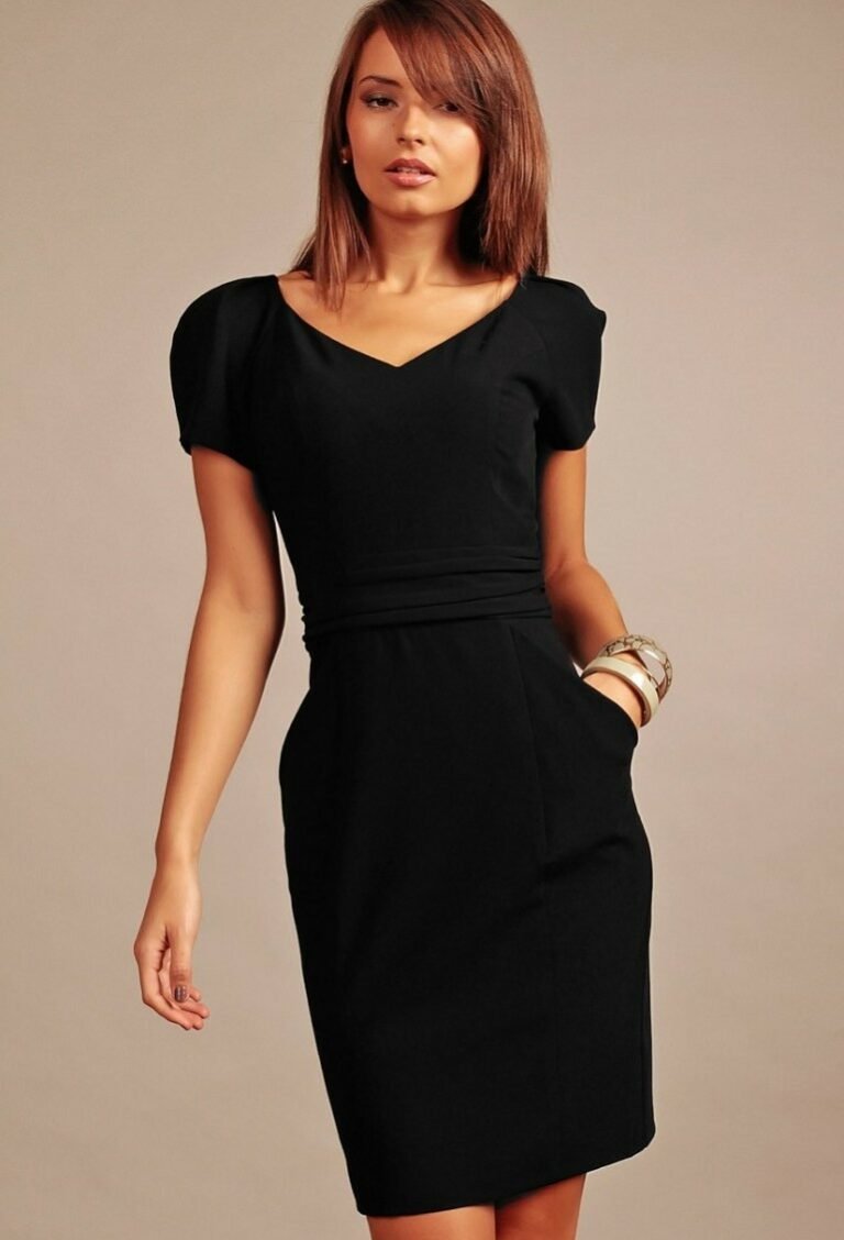 1001 Dress синее платье футляр