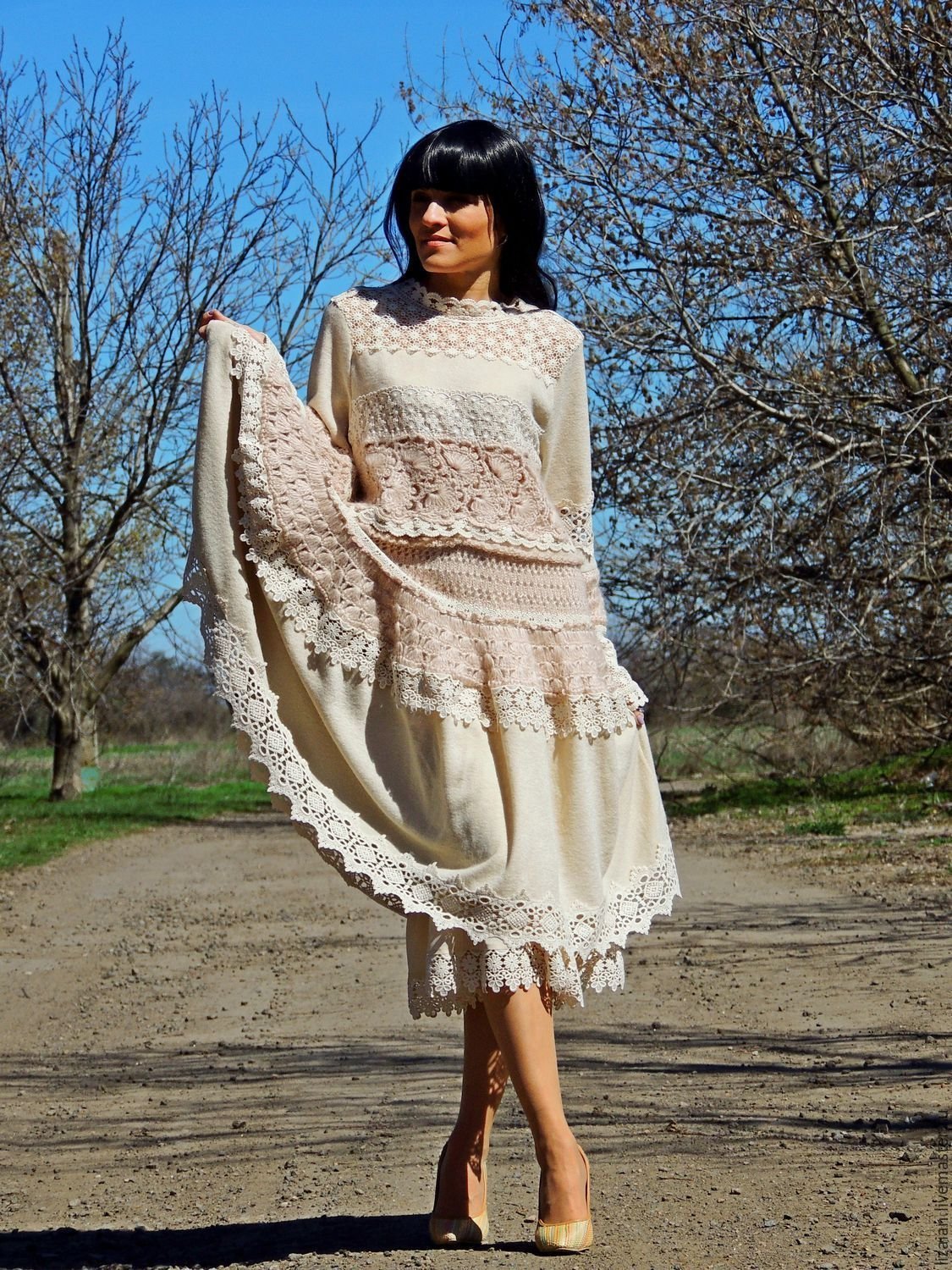 Платье крючком мини