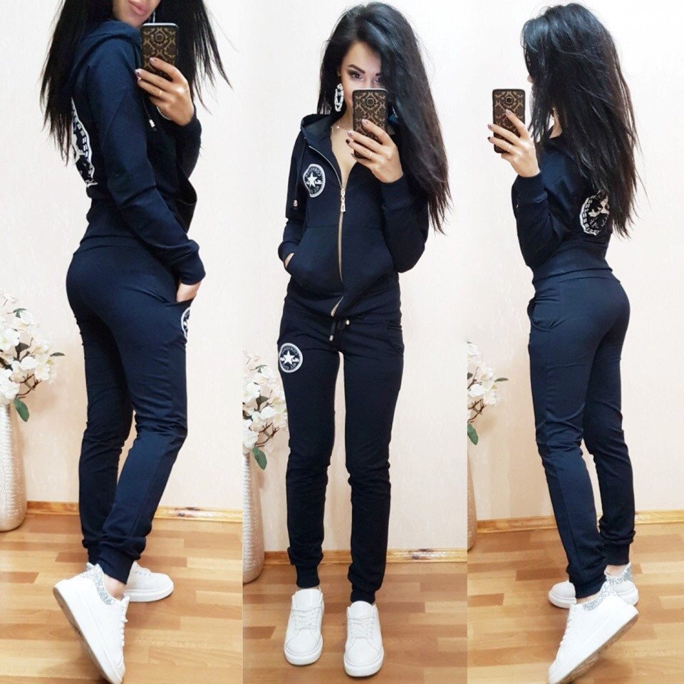 Спортивный костюм женский с капюшоном