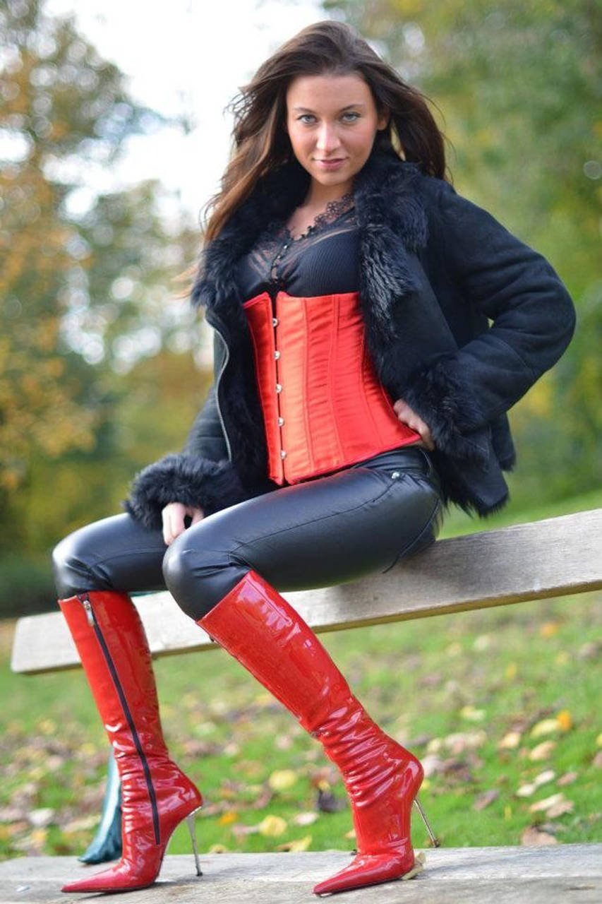 Julie Skyhigh Leather