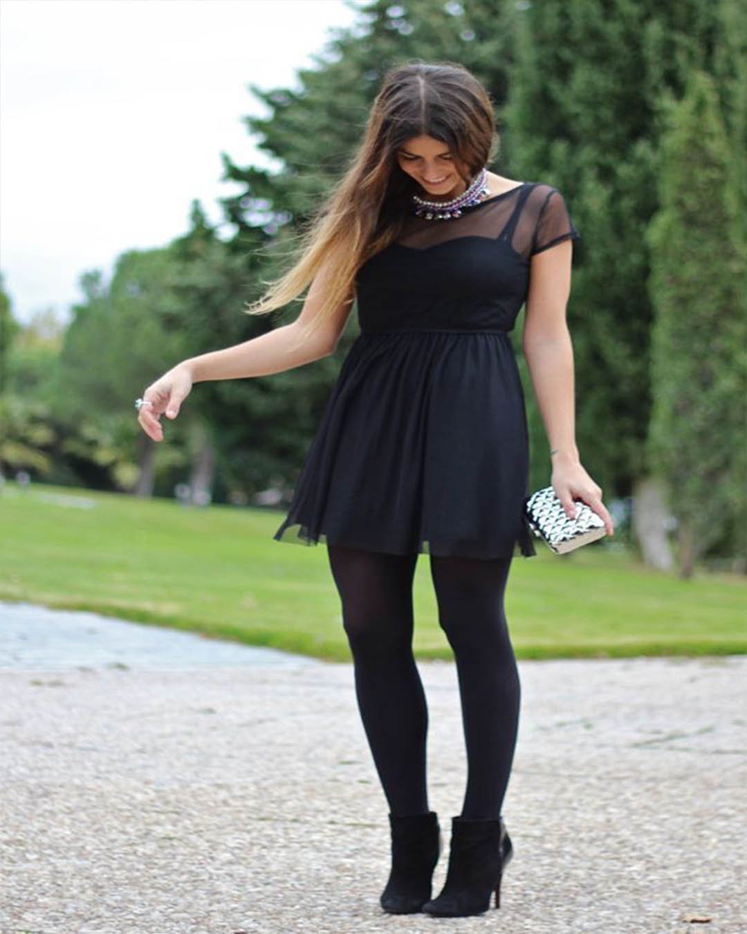 Черное Платье И Черные Колготки