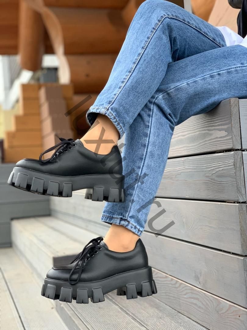 Лоферы Prada 2020
