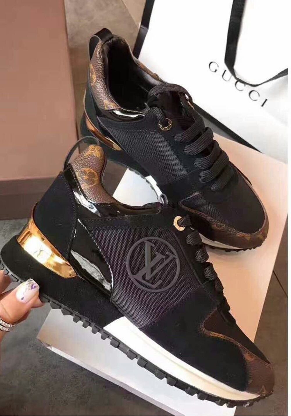 Кроссовки Louis Vuitton Run away черные