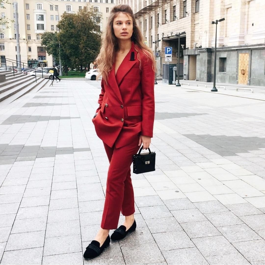 Образы с белыми берцами