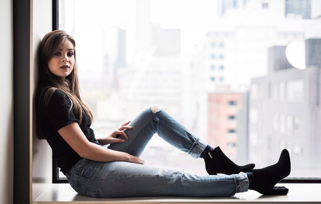 Jessica Ricks в сапогах