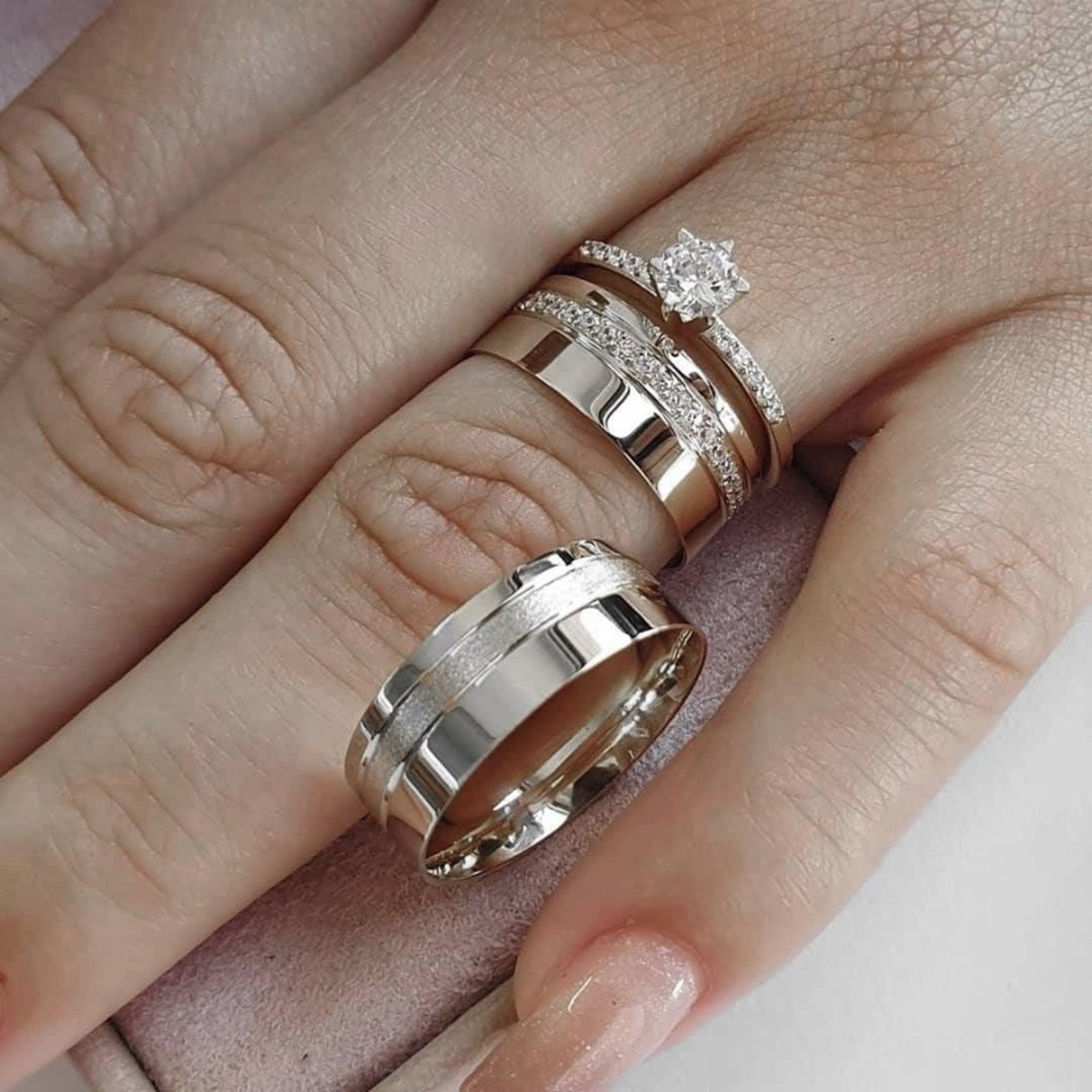 золотые обручальные кольца с бриллиантами