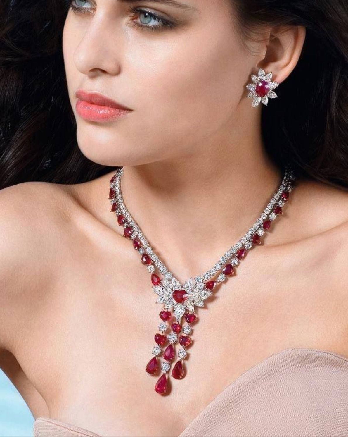Рубиновое ожерелье ( Ruby Necklace)
