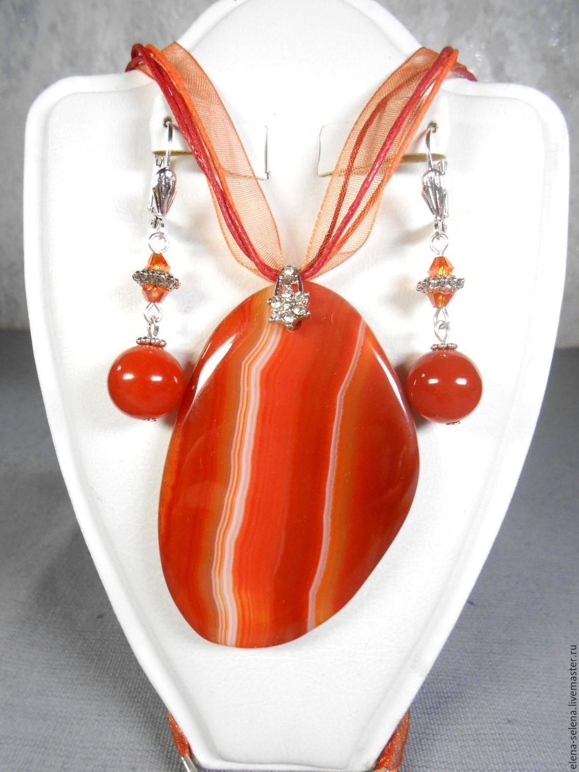 Украшения из сердолика