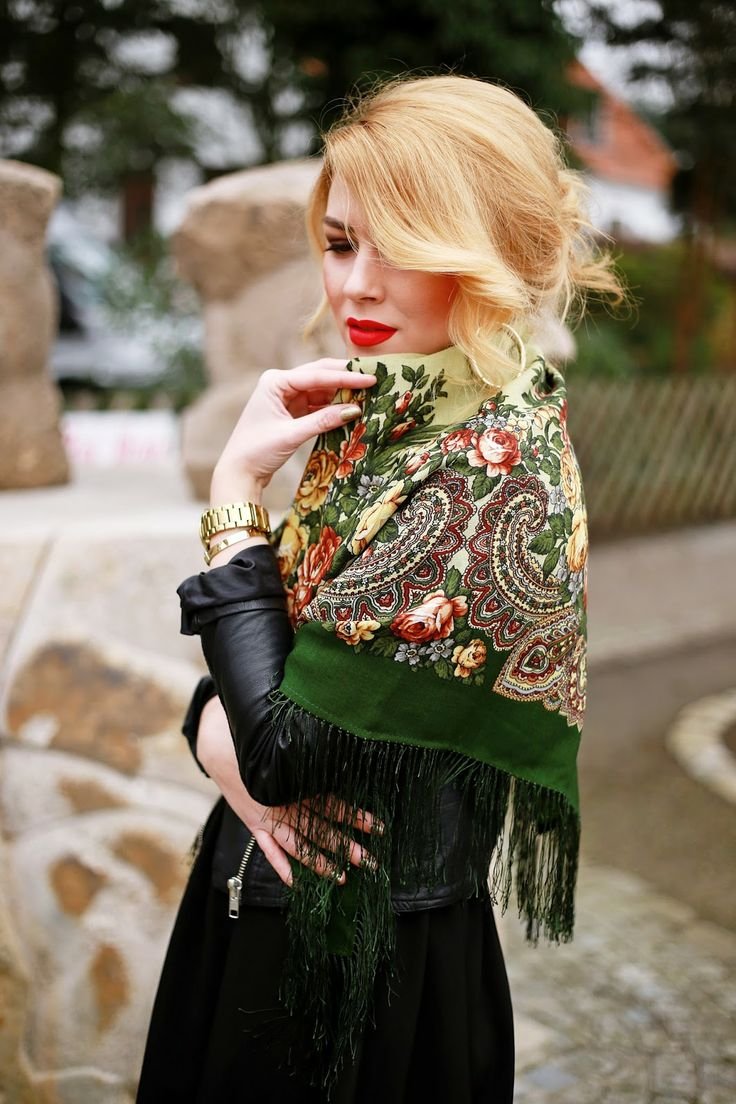Платок Павлопосадский Street Style