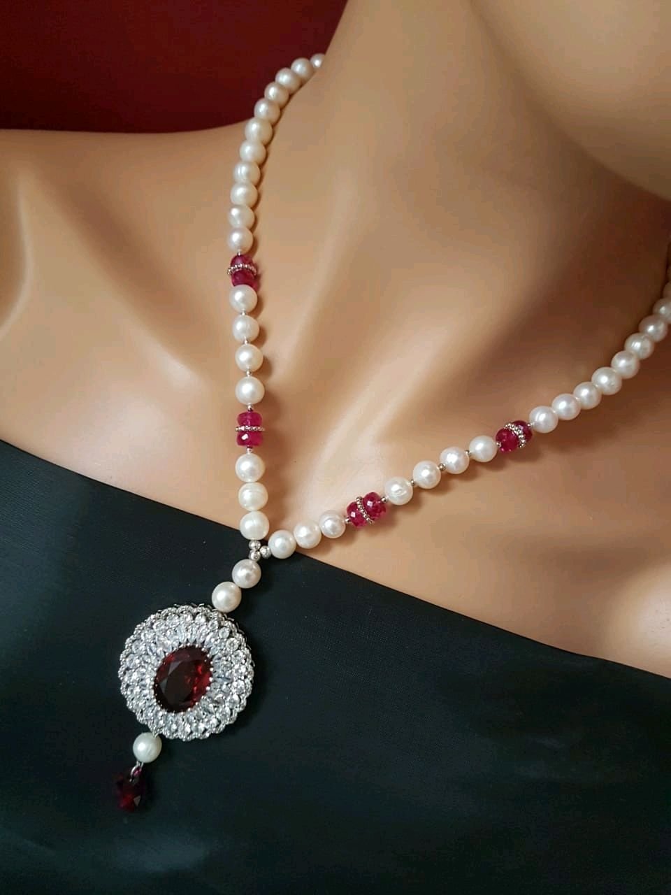 Украшения из шпинеля с жемчугом