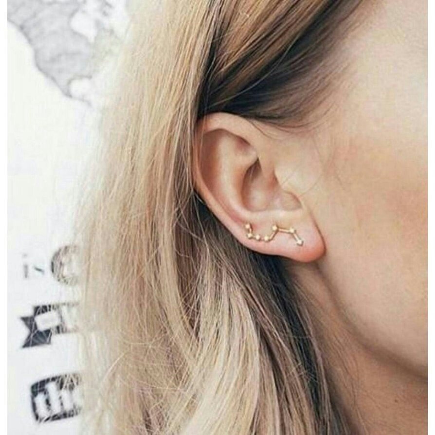 2 Сережки в ухе