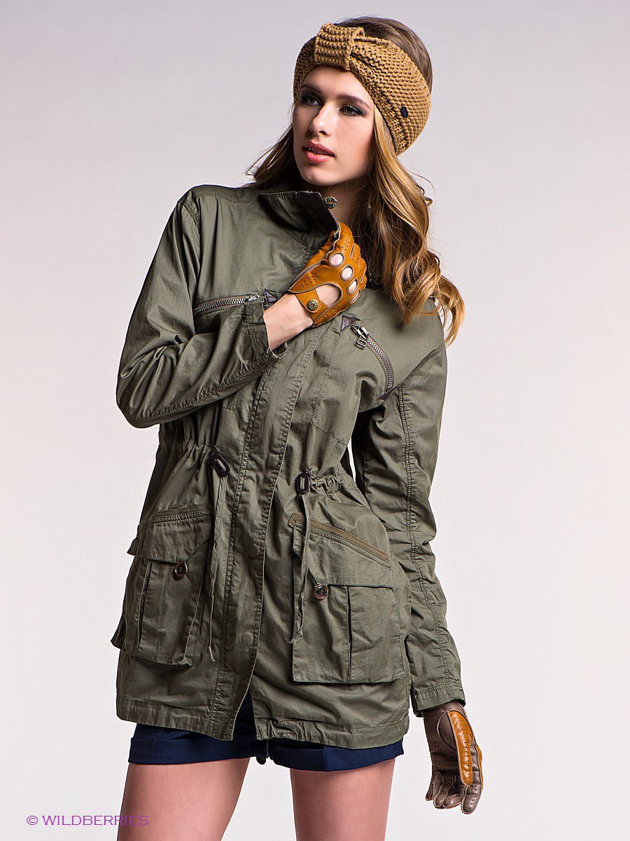 Куртка женская в военном стиле