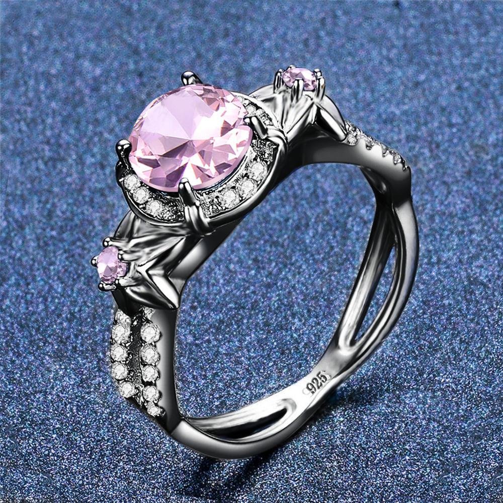 Розовый камень для кольца