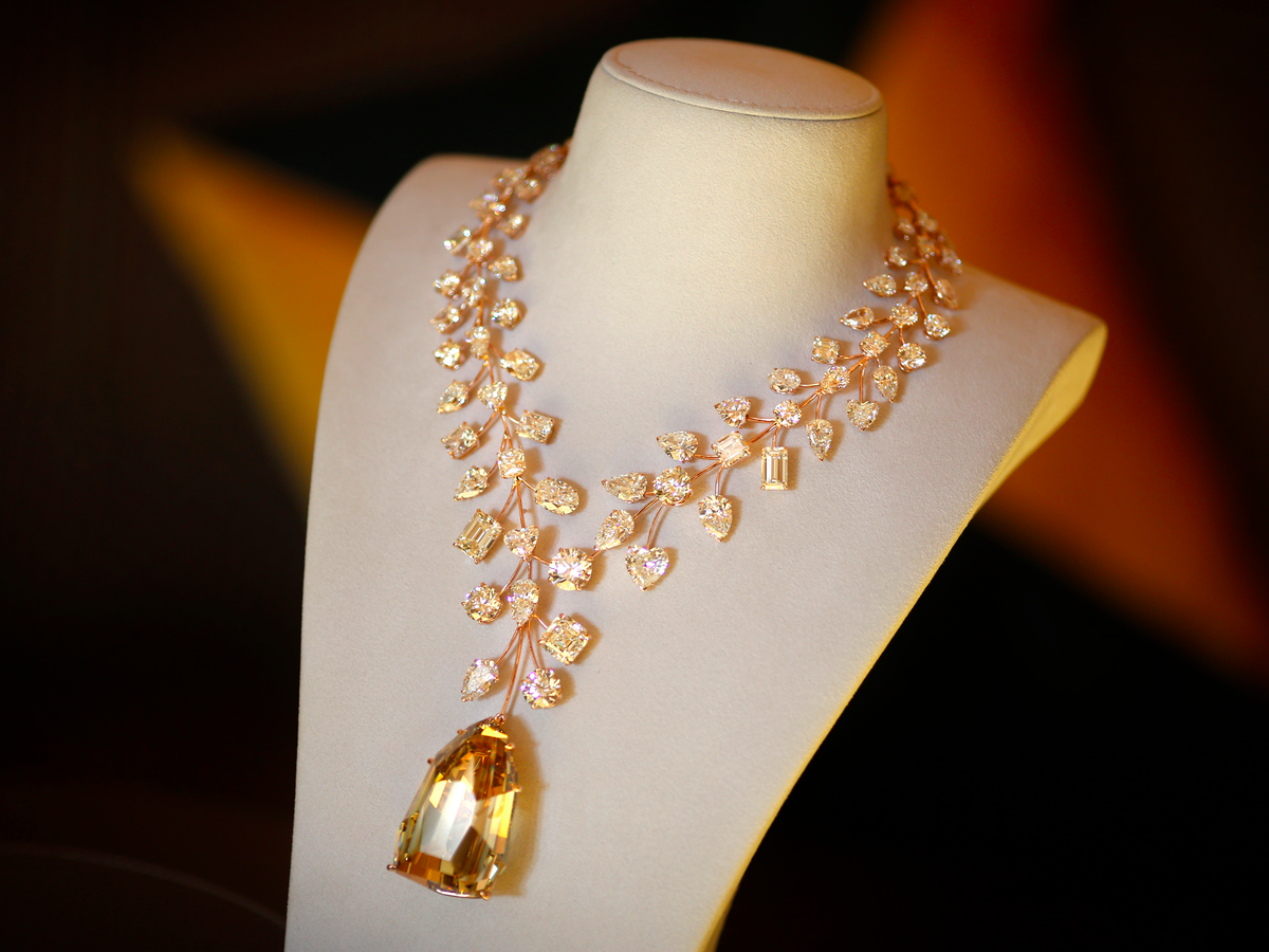 Самое дорогое колье в мире l'incomparable Diamond Necklace