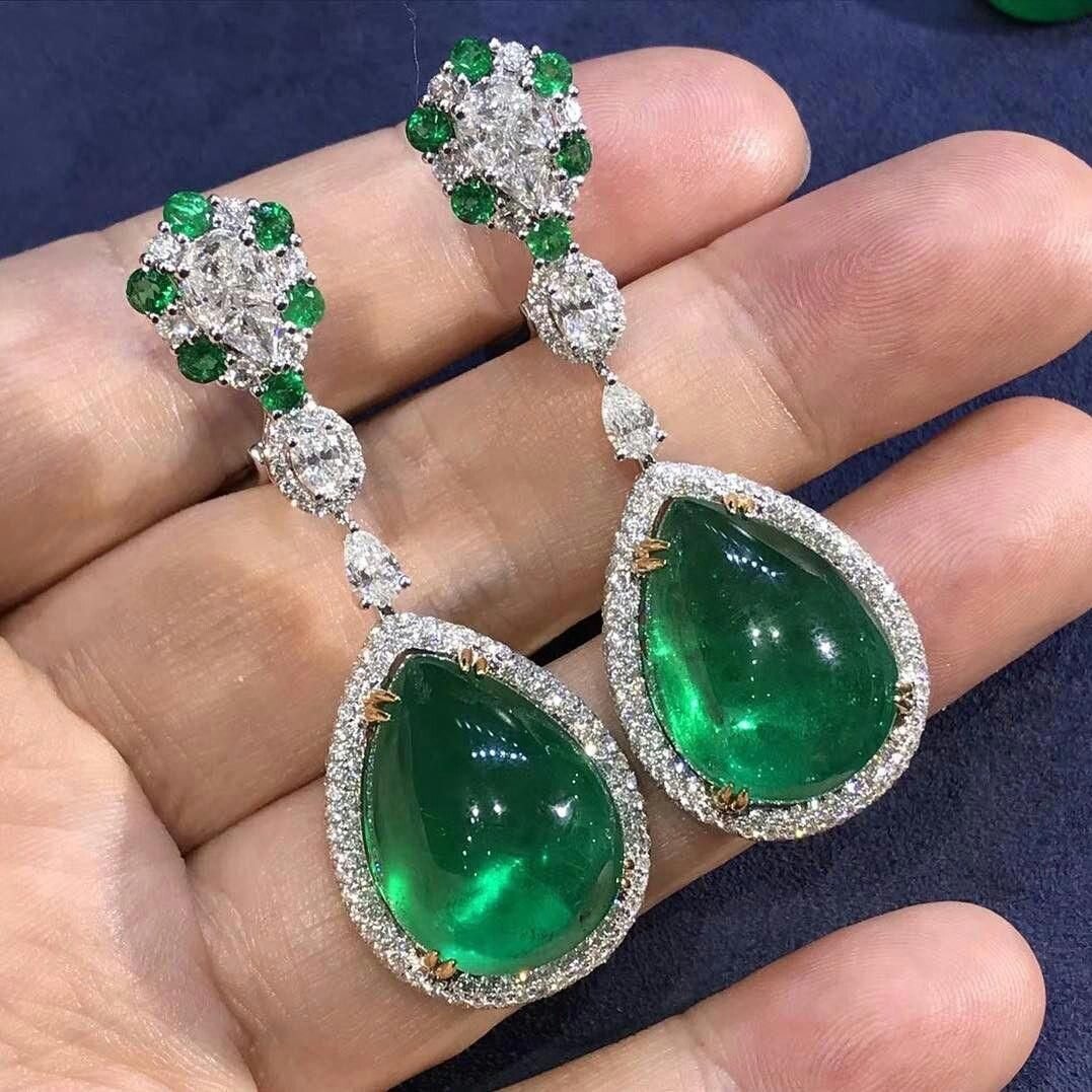 Элизабет Тейлор серьги с изумрудом