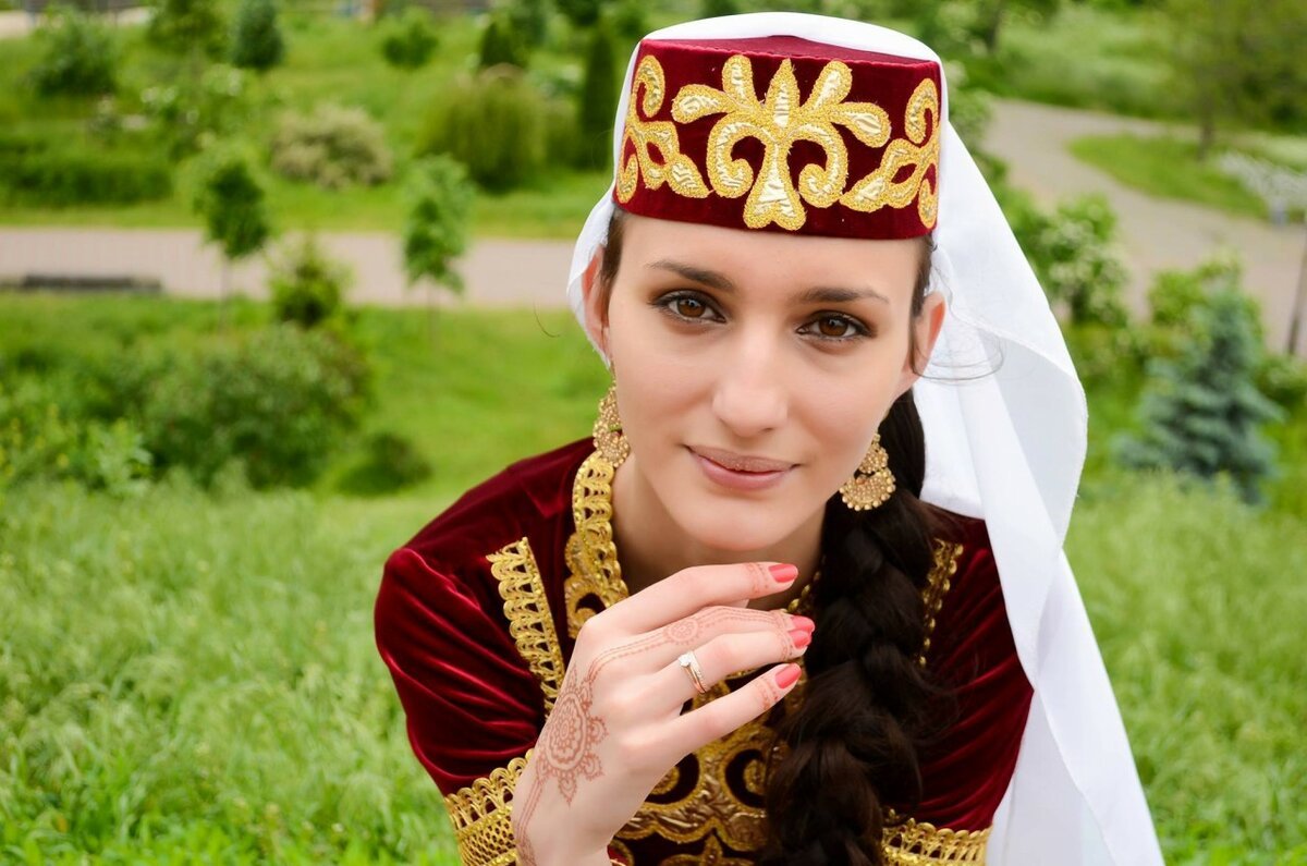 Элина Сосновская певица Крымская татарка