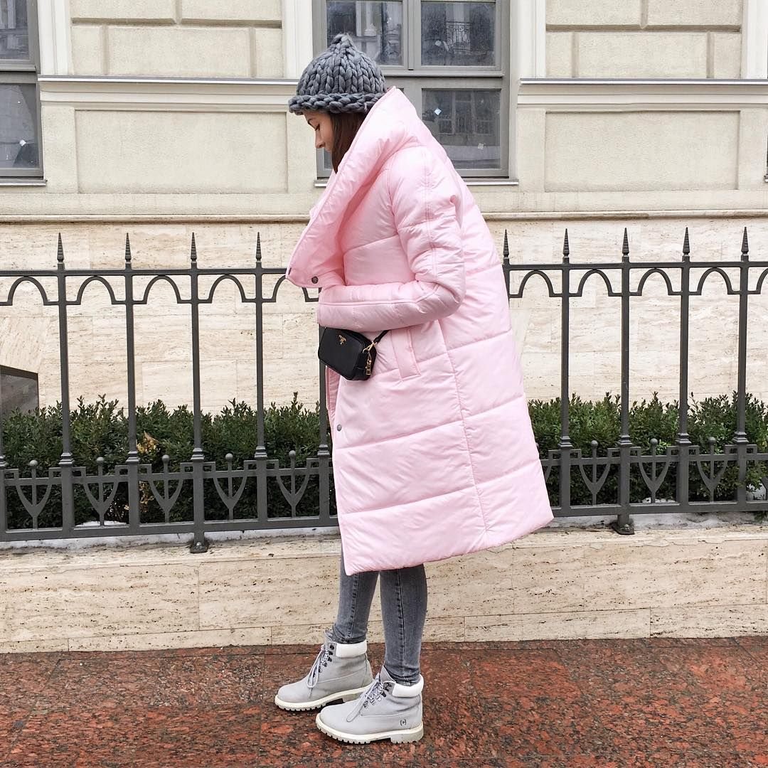 В розовом пальто можно и не