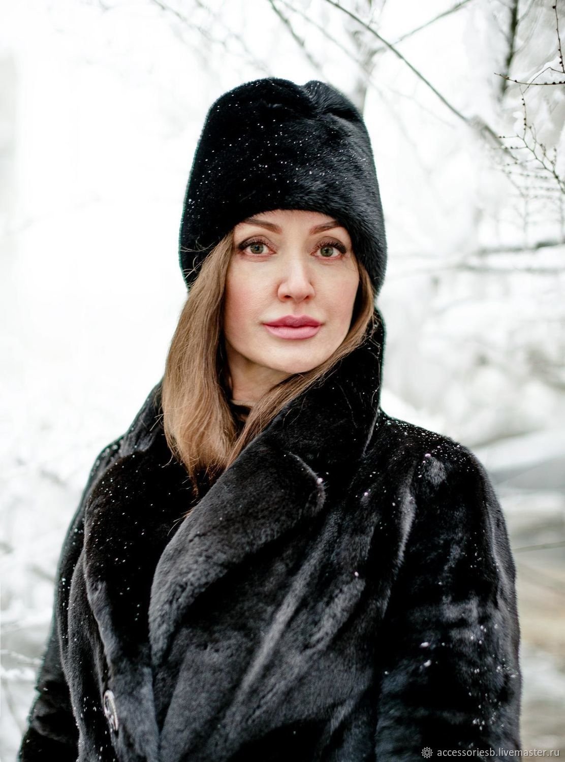 Современная женская папаха