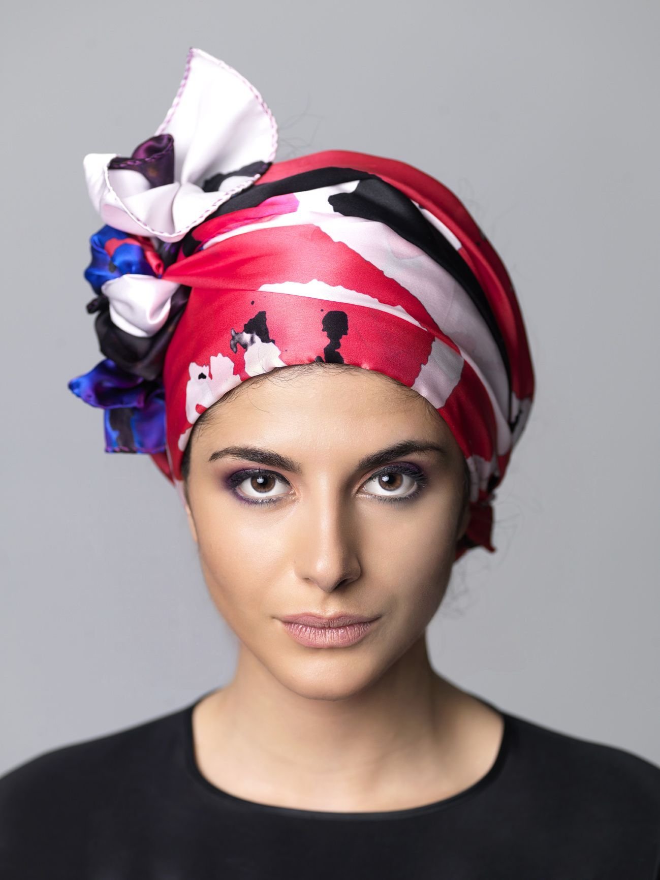 Как сделать платок на голову. Тюрбан Альманси Суденин. Платок на голову. Красивые платки на голову.