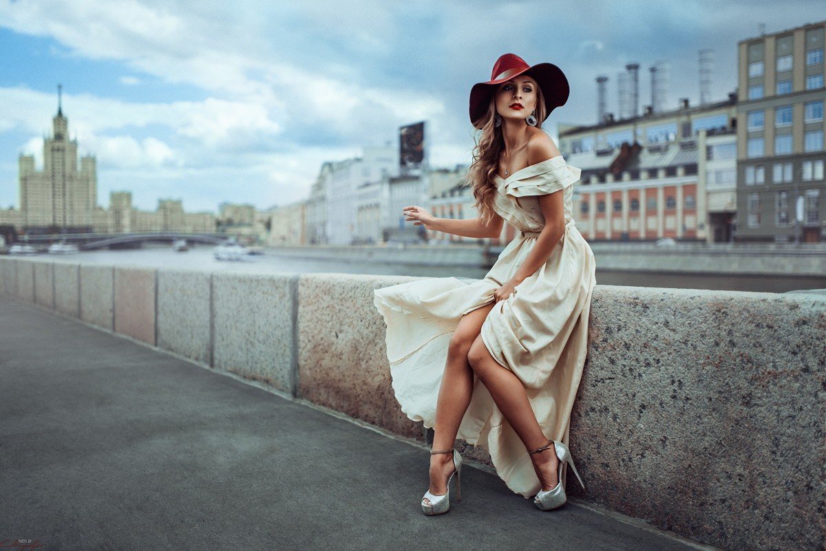 Женщина в шляпе