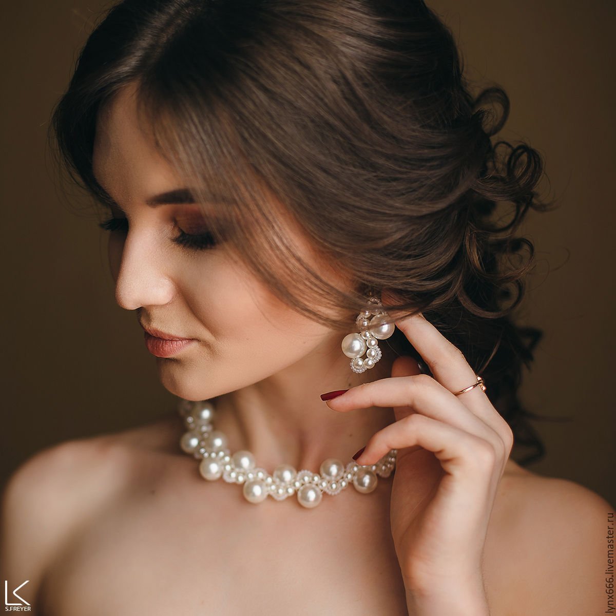 Драгоценные украшения для женщин
