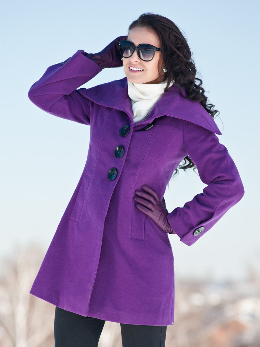Темно фиолетовое пальто