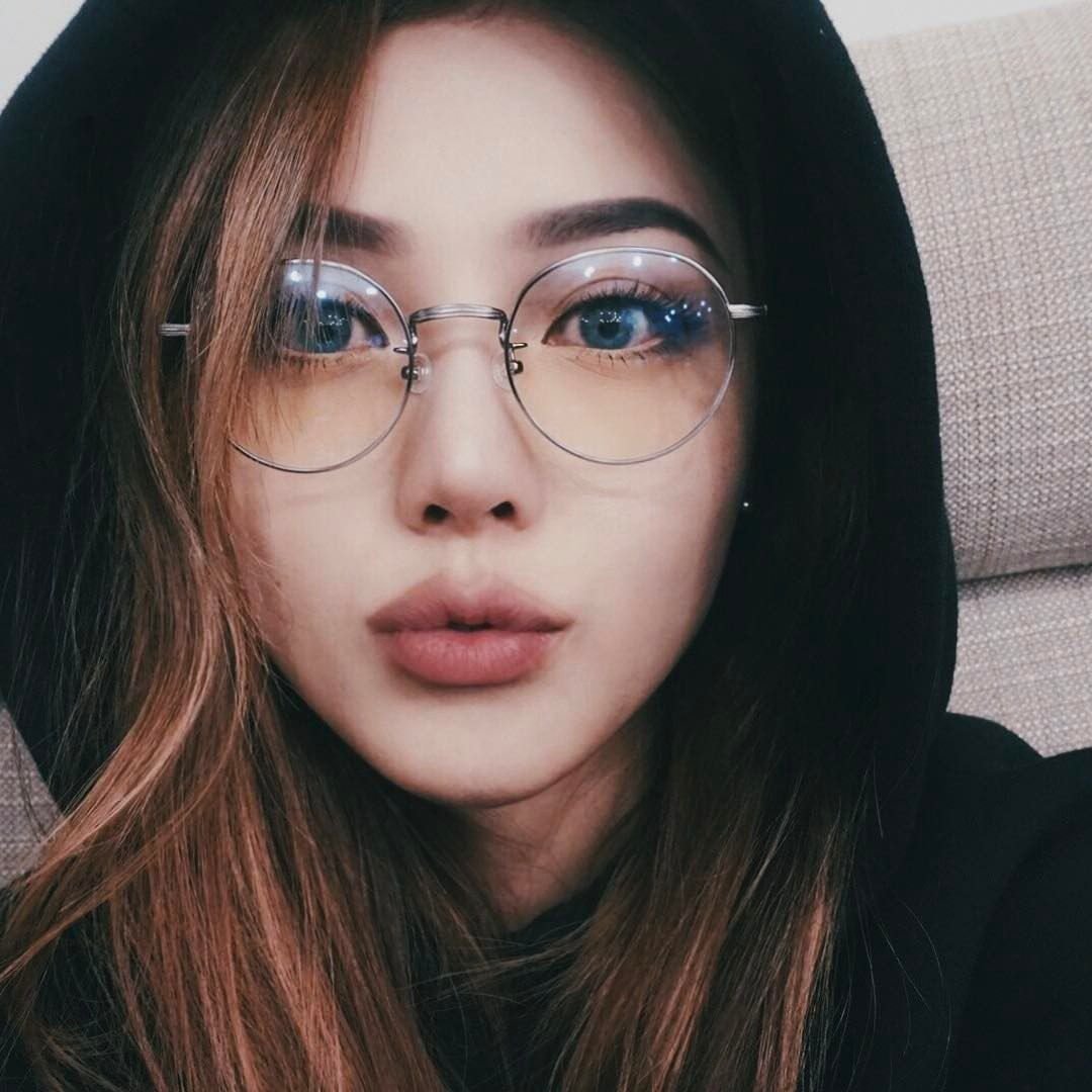 Кореянки в очках