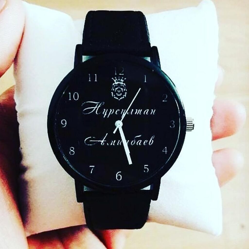 Sis watches. Именные часы наручные. Именные часы наручные мужские. Именные часы наручные женские. Наручные часы «ваш логотип».