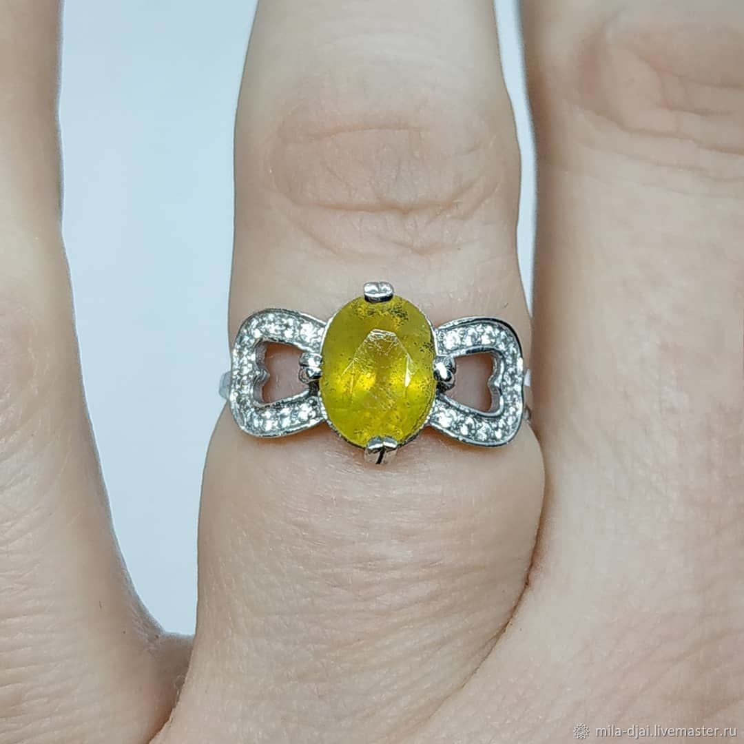 Tiffany кольцо с желтым камнем