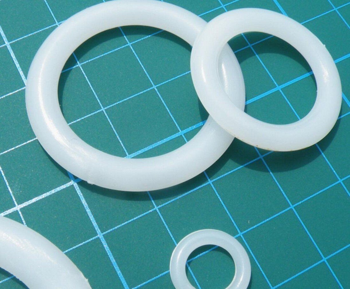 Пластиковые кольца