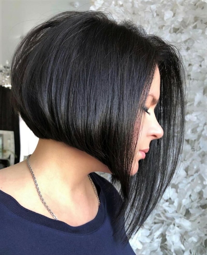 Loni Evans брюнетка