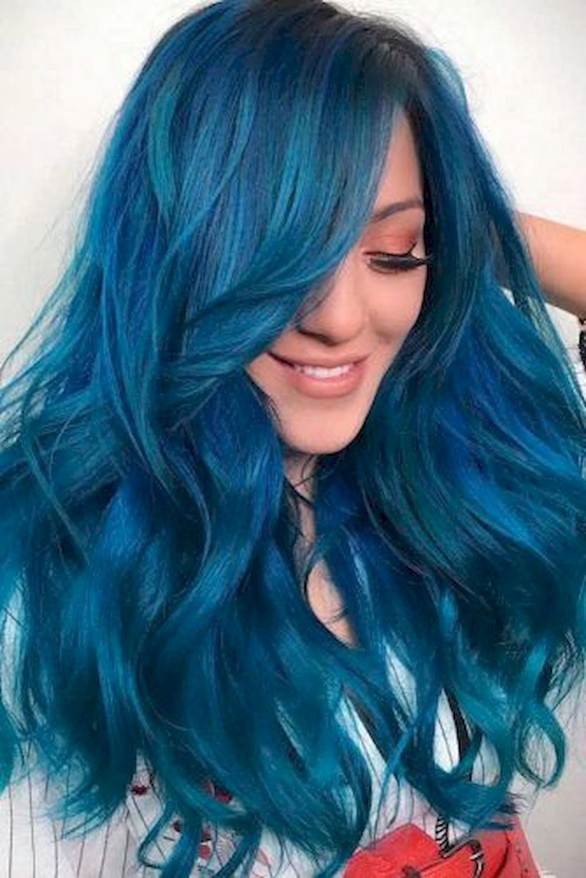 Синие волосы купить. Синие волосы. Синий цвет волос. Ярко синие волосы. Синее окрашивание волос.