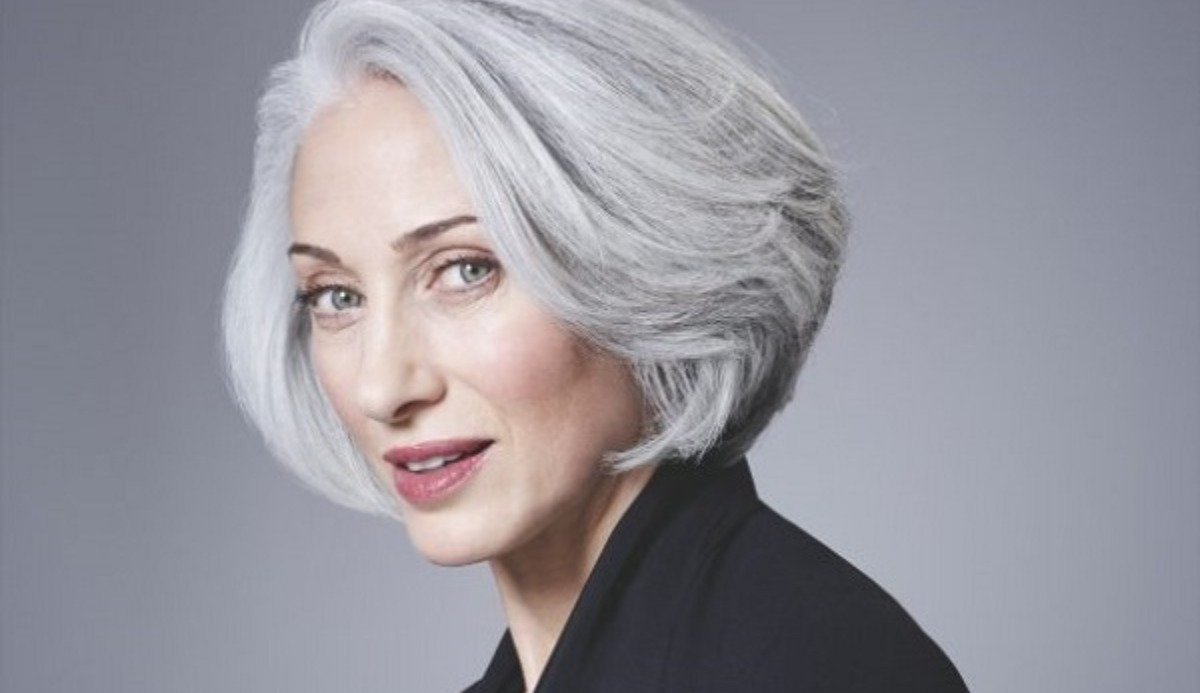 Дафна Хикс Grey hair