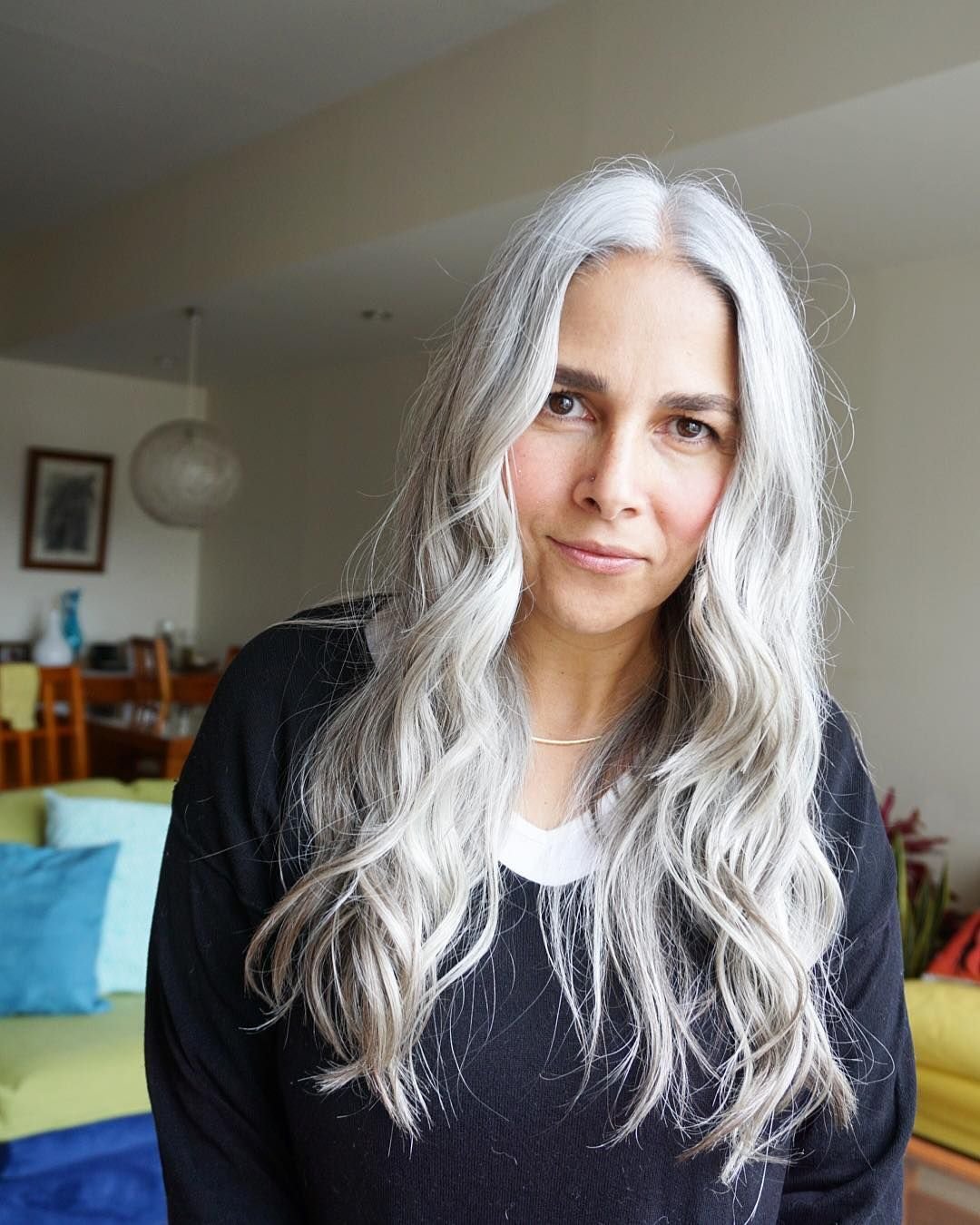 Дафна Хикс Grey hair