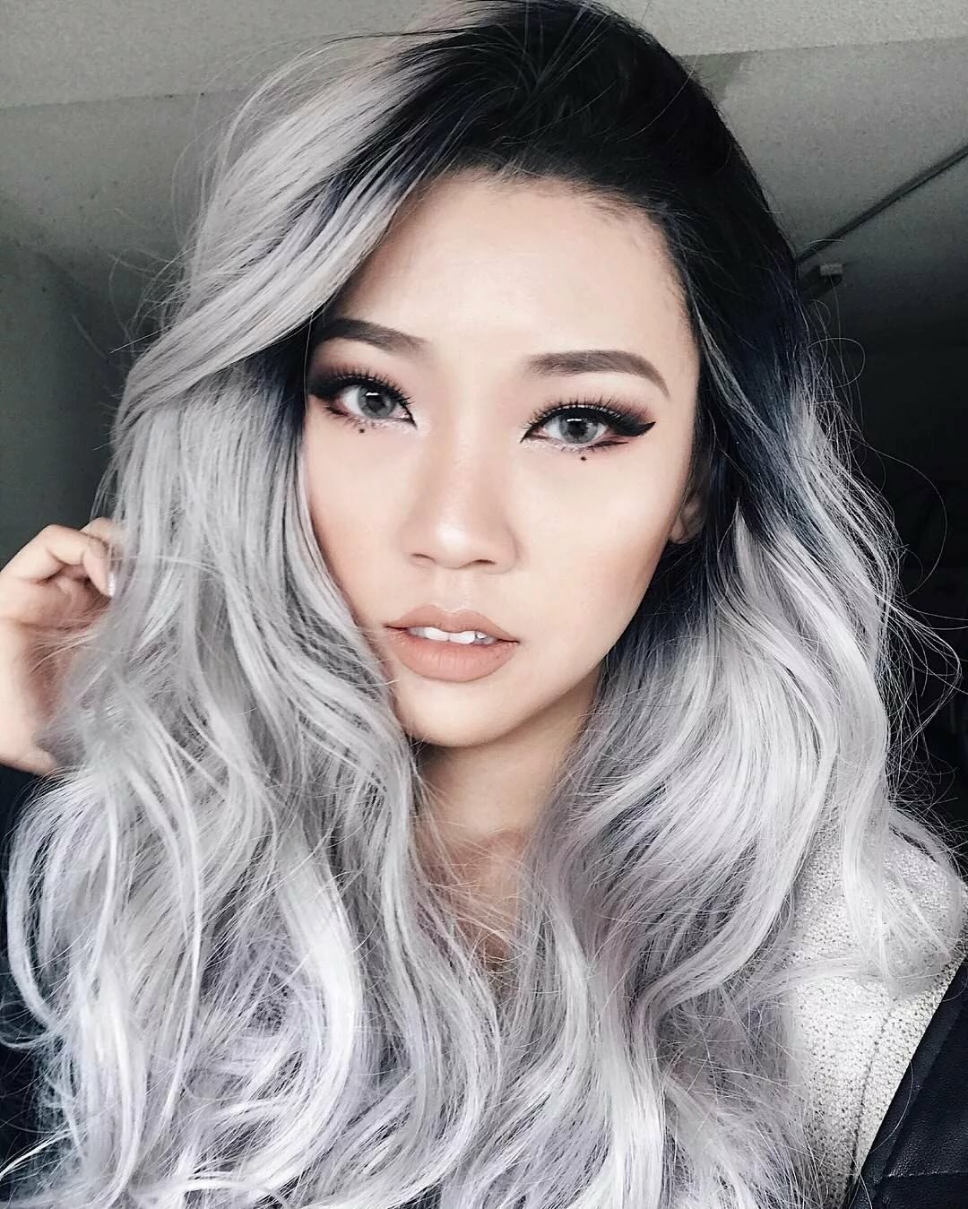 Gray hair (серебристые оттенки волос)