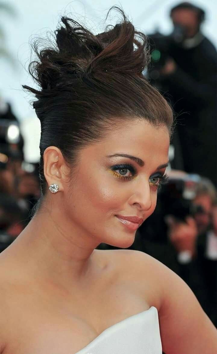 Прическа messy bun