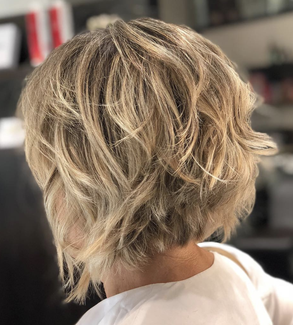 Стрижка layered short Bob