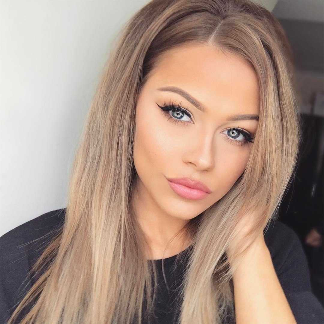 Rhia Olivia
