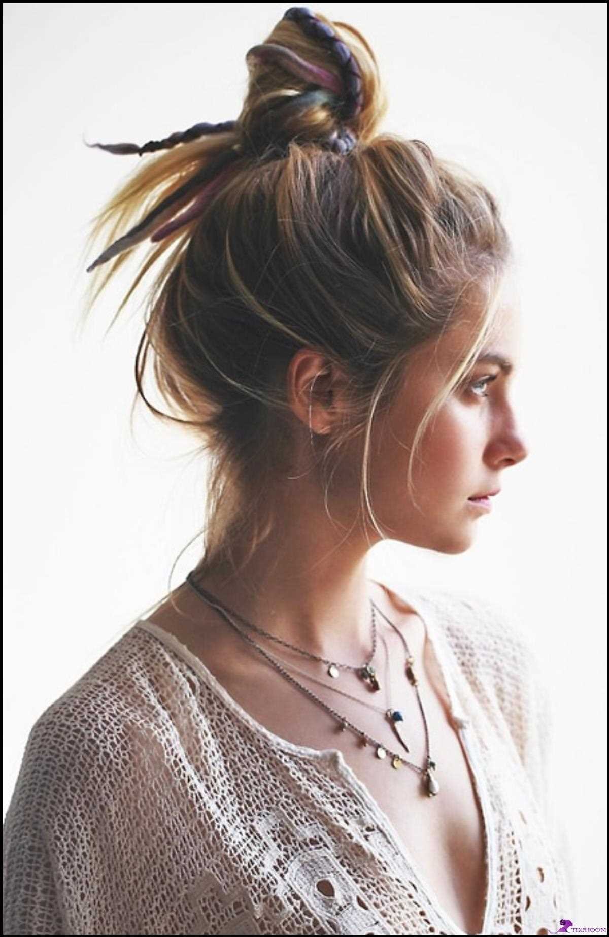 Прическа messy bun