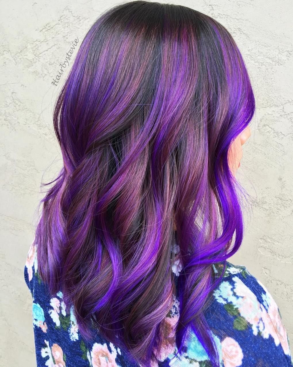 Demi Lovato Colors hair