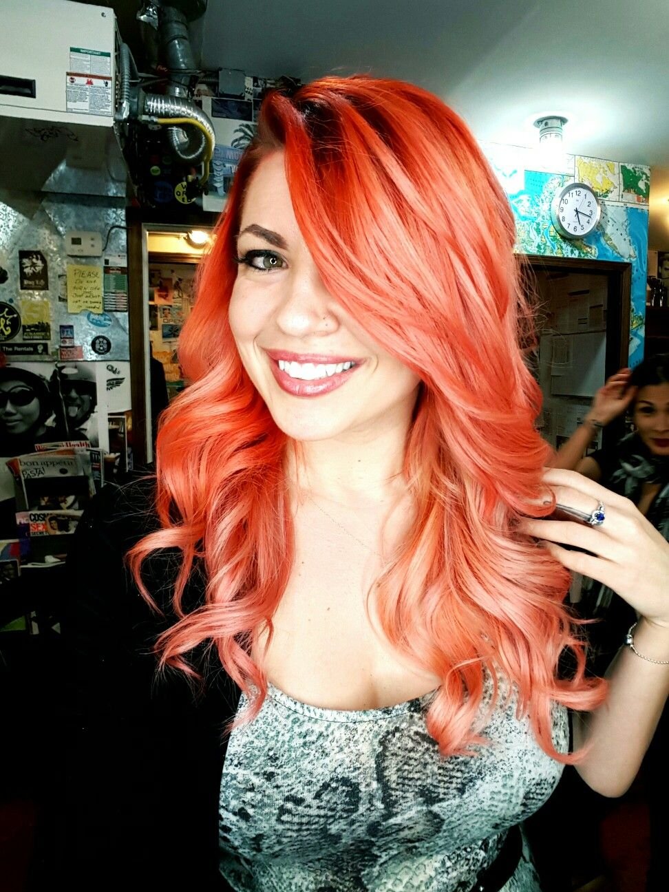 Wella коралловый