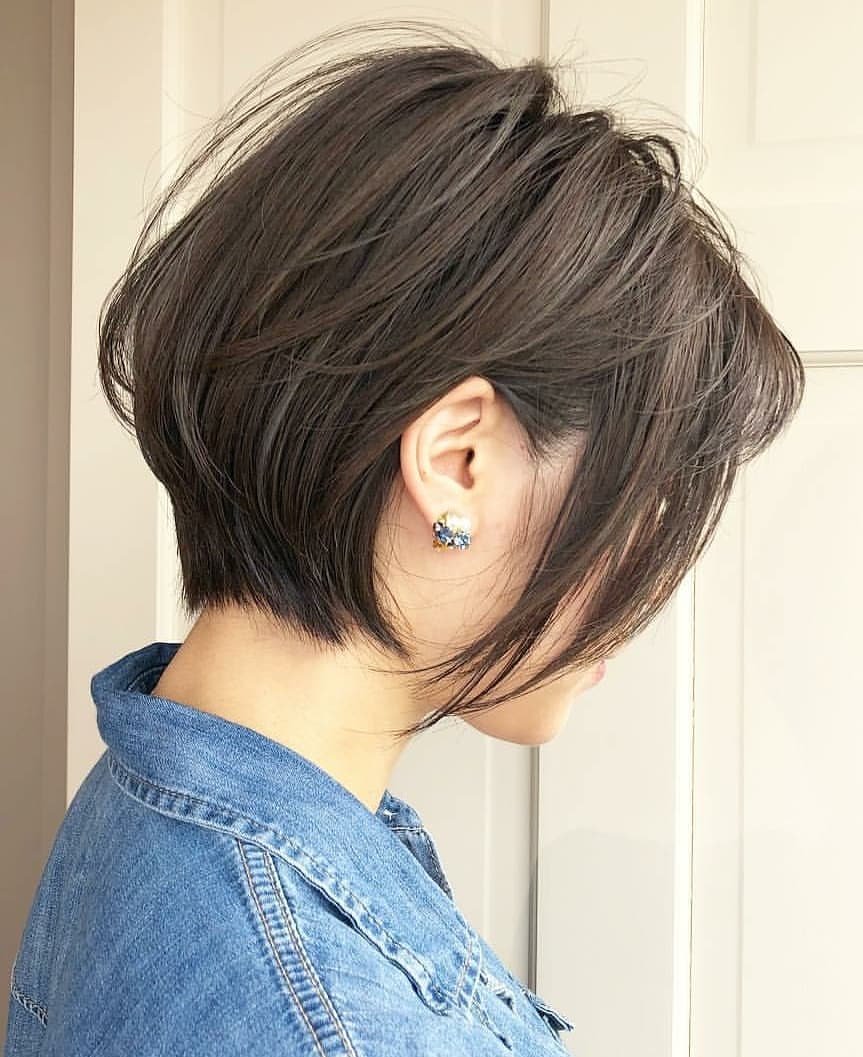 Стрижка layered short Bob