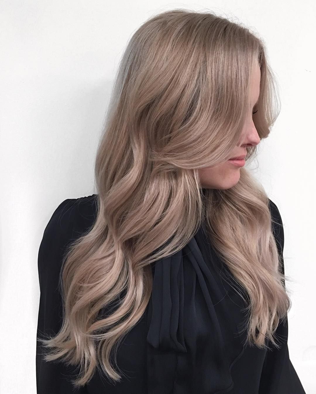 Light Ash blonde цвет волос