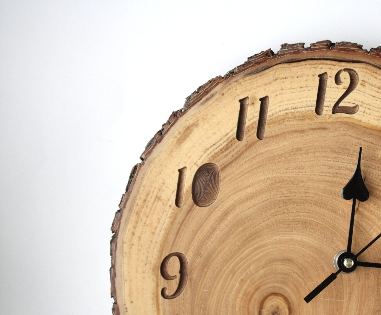 Часы настольные Wooden Clock