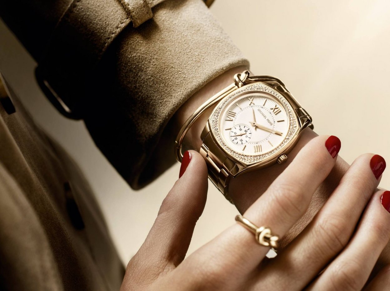 Часы Майкл Корс женские с кожаным ремешком