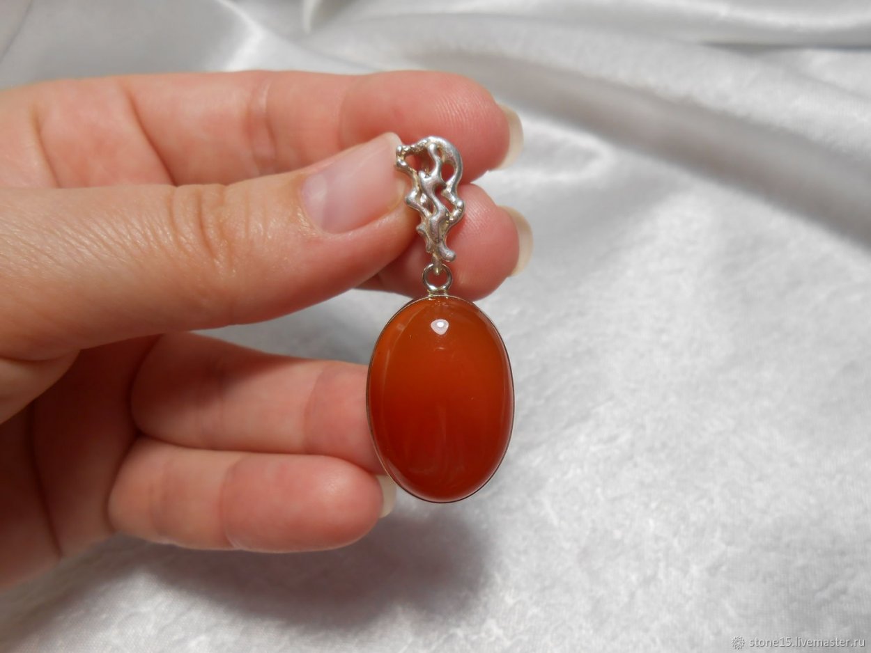 Украшения из сердолика